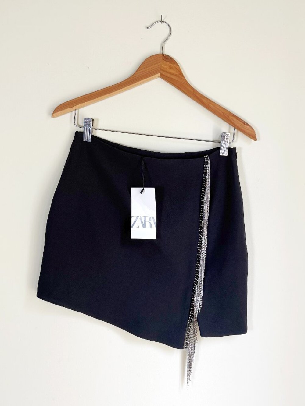 NWT ZARA Viral Black Rhinestone Jewel Fringe Mini Skirt Medium 9878/191
